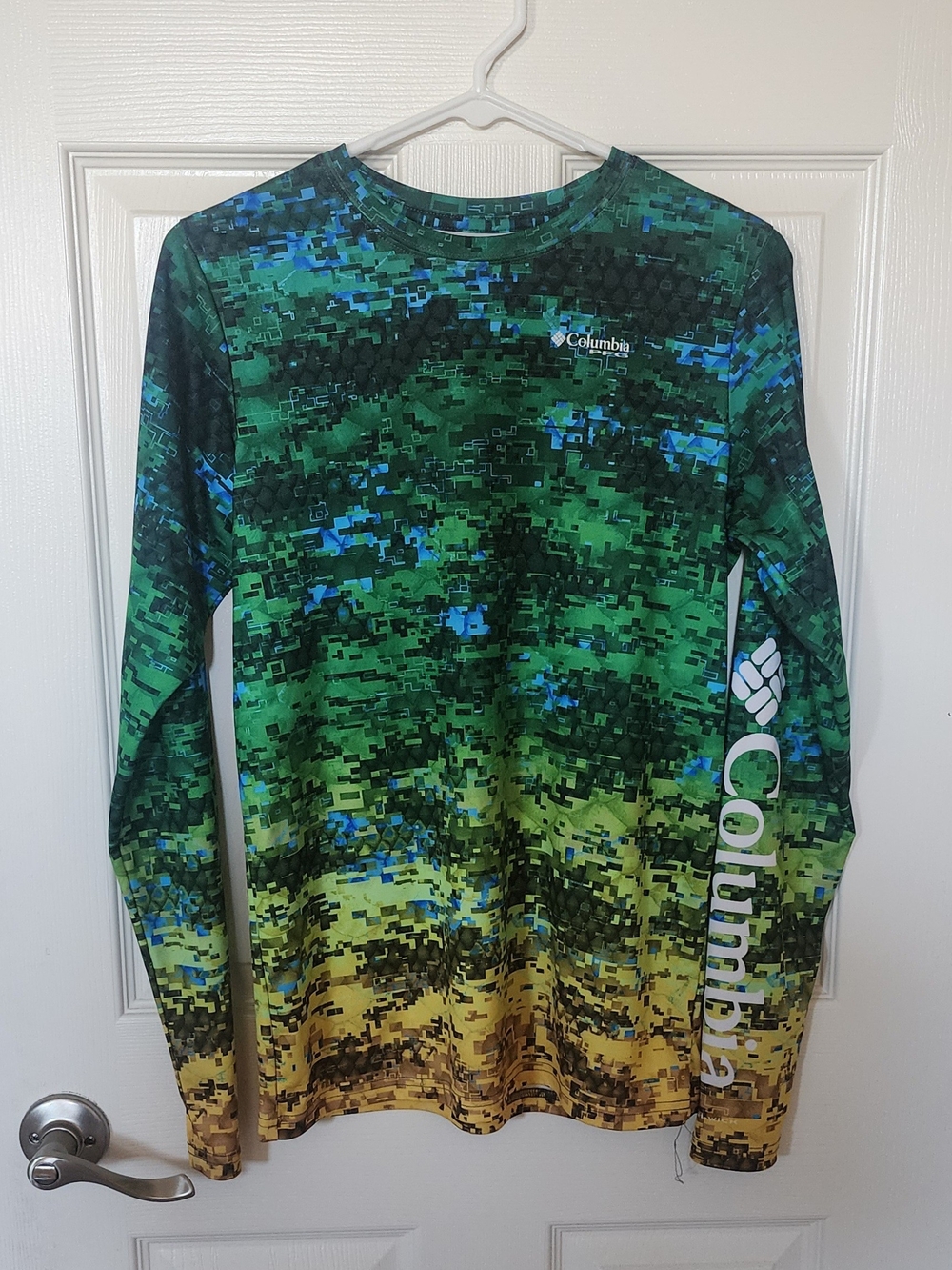 Columbia Long Sleeve Camo Performance Shirt